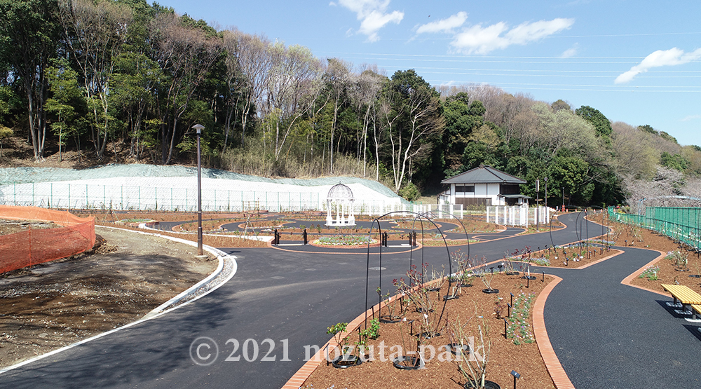 ばら広場